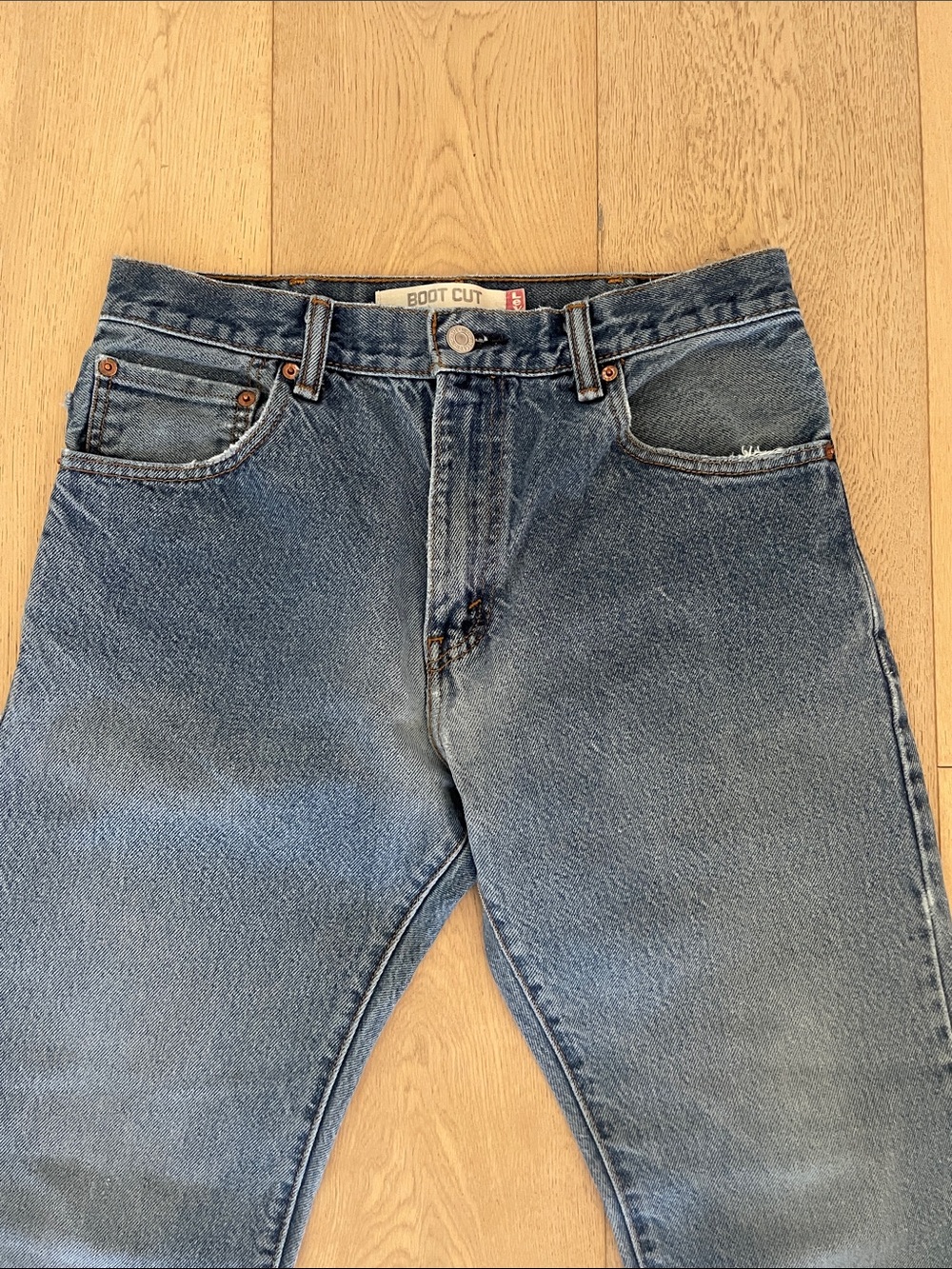 Vintage Levi’s 517 Bootcut Jeans - Picture 2 of 9